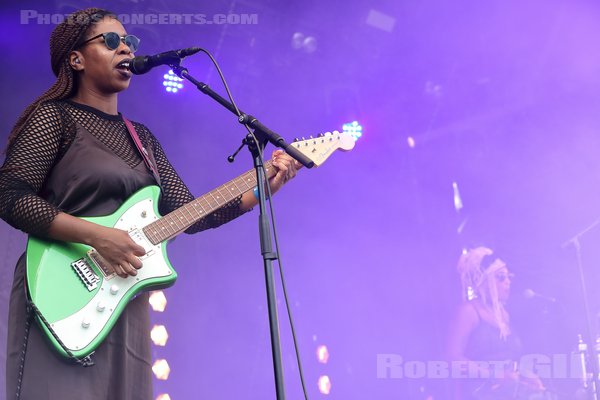 BIG JOANIE - 2022-08-20 - SAINT MALO - Fort de St Pere - Scene des Remparts - 